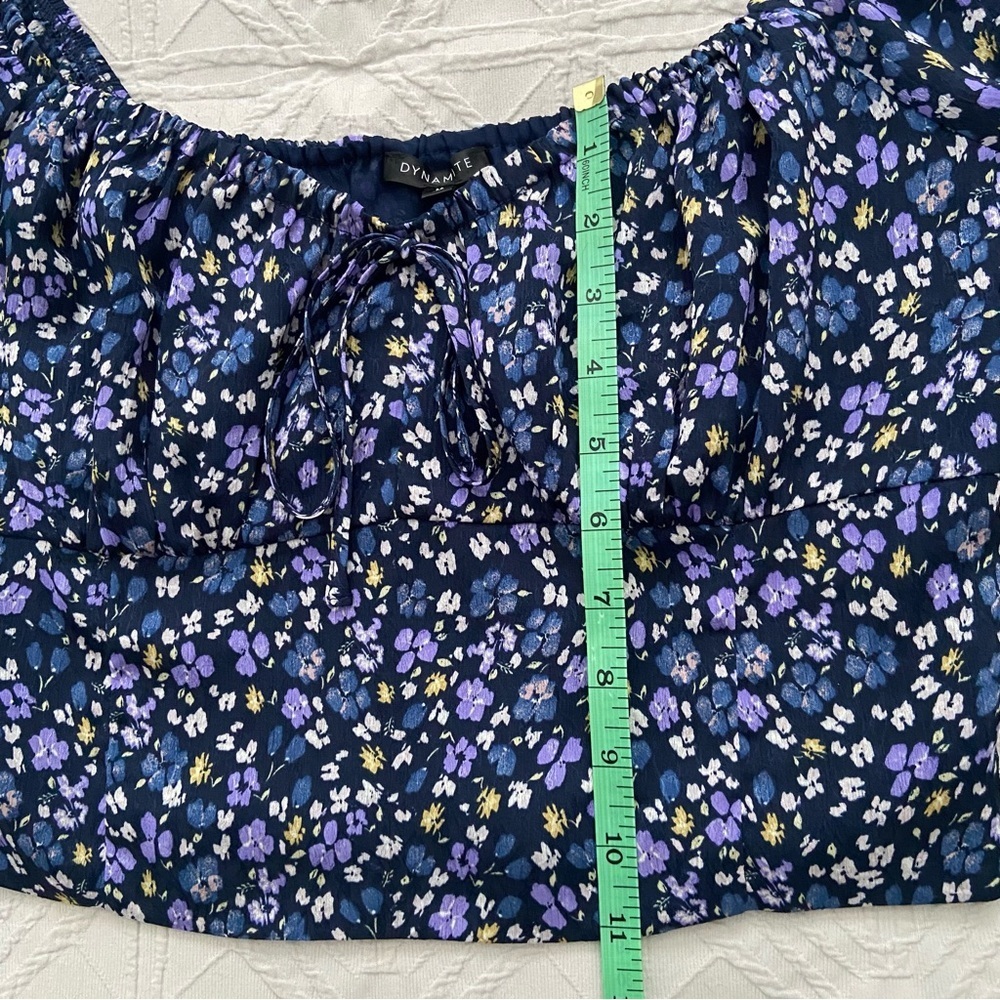 Dynamite Blue Floral Cropped Square Neck Blouse - Picture 11 of 12